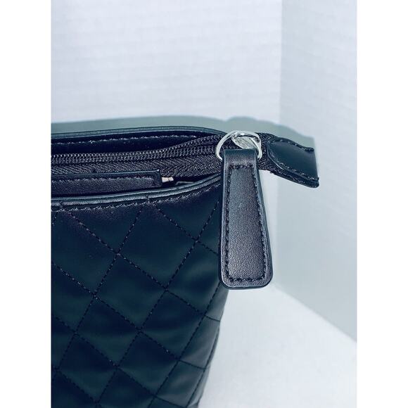 Guess Quilted Tote Purse Black Silver Faux Leather Pockets Slots Zipper Top EUC - Picture 4 of 16